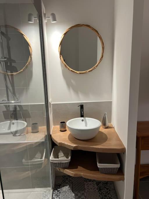 T3 Avec Spa, Hyper Centre, Port Apartment *